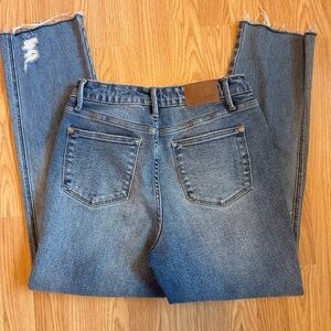 Judy Blue Women's Medium Light Wash Straight Leg Jeans